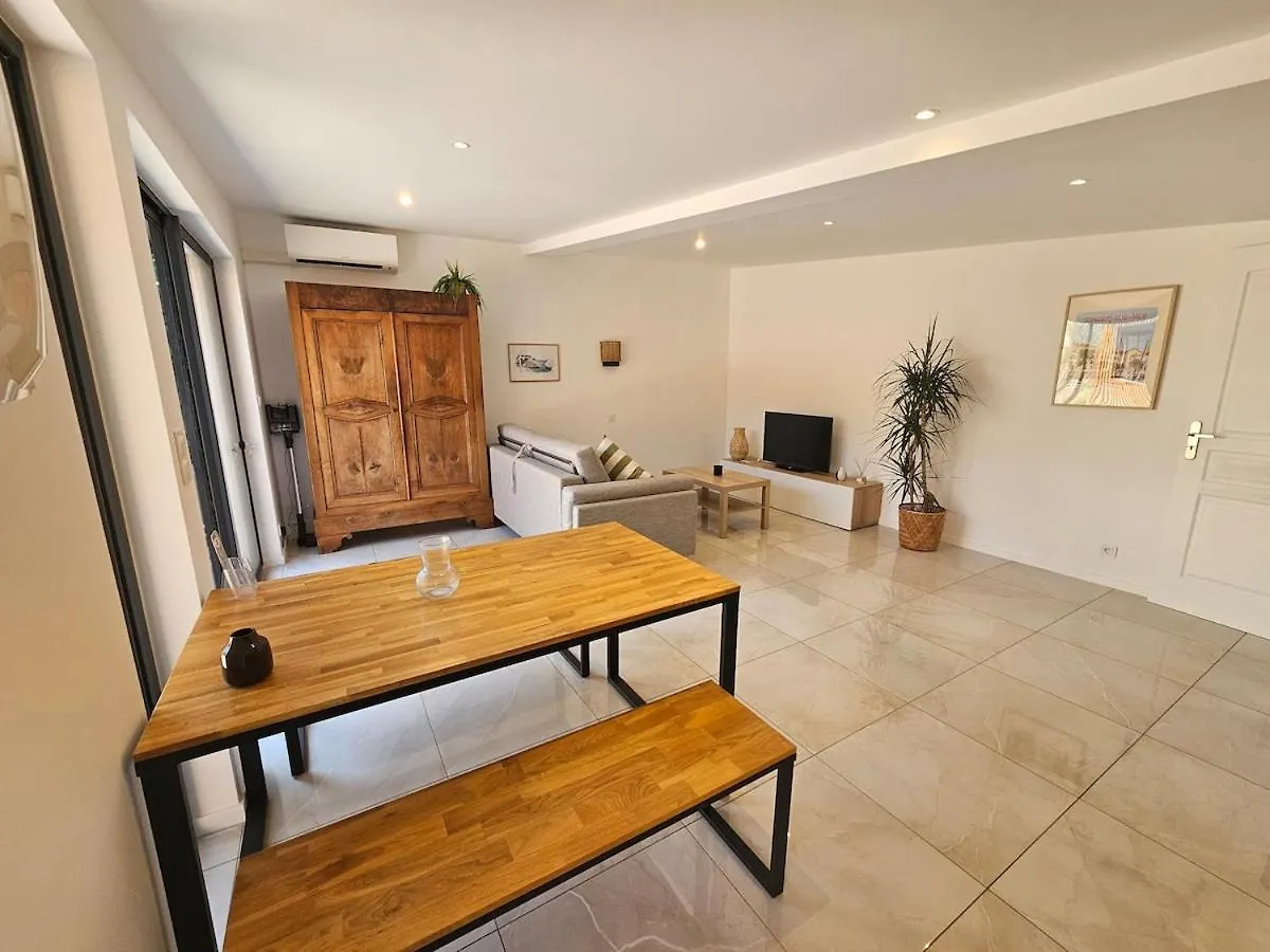 Independent 2-Room Apartment Six Fours Six-Fours-les-Plages