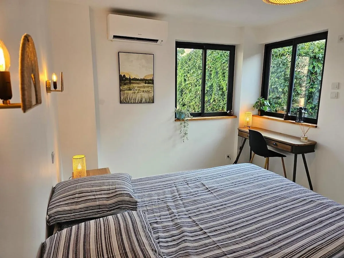 Independent 2-Room Apartment Six Fours Six-Fours-les-Plages