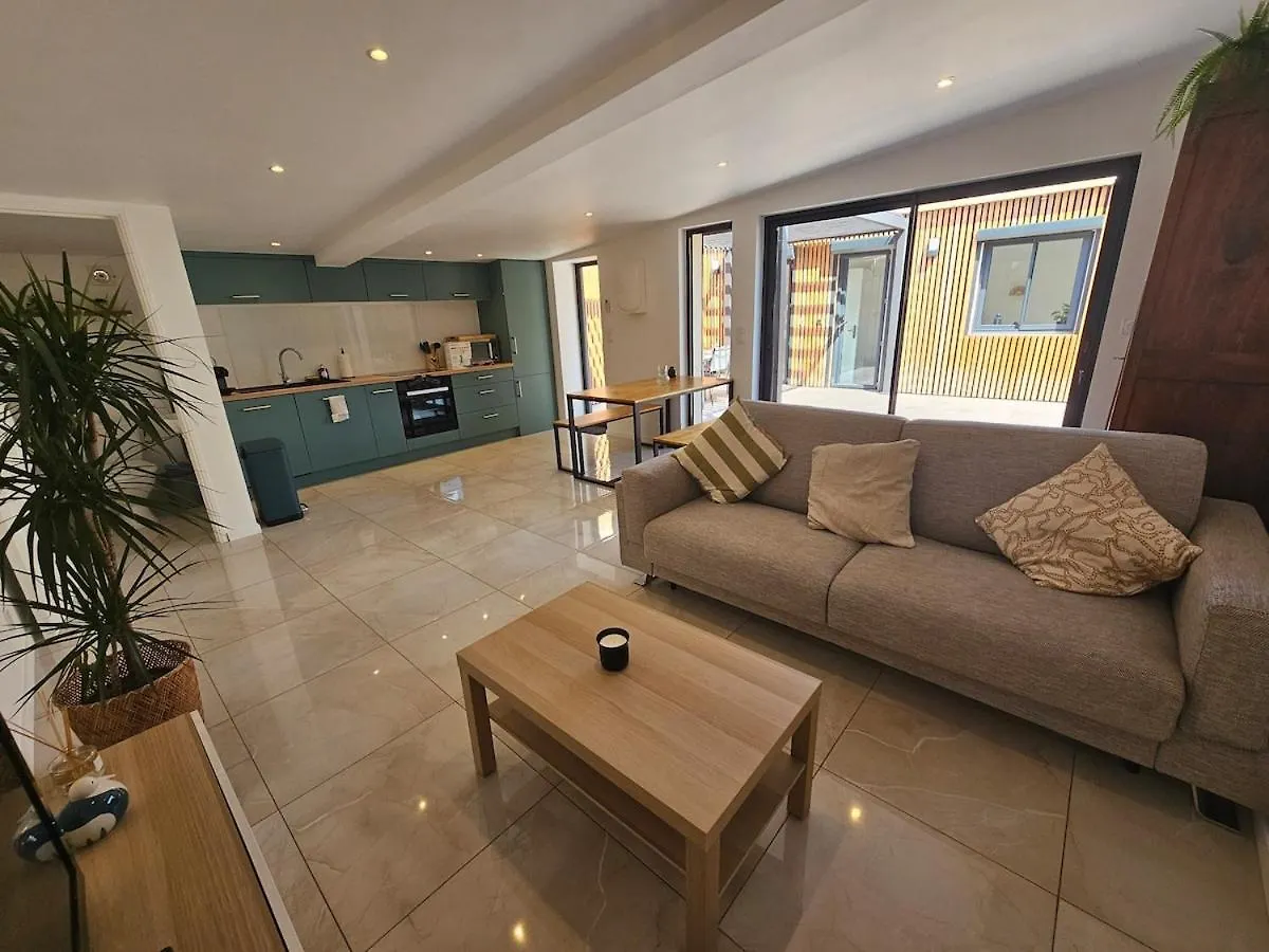 Independent 2-Room Apartment Six Fours Six-Fours-les-Plages France